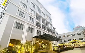 Khách sạn Vườn Thủ Đô